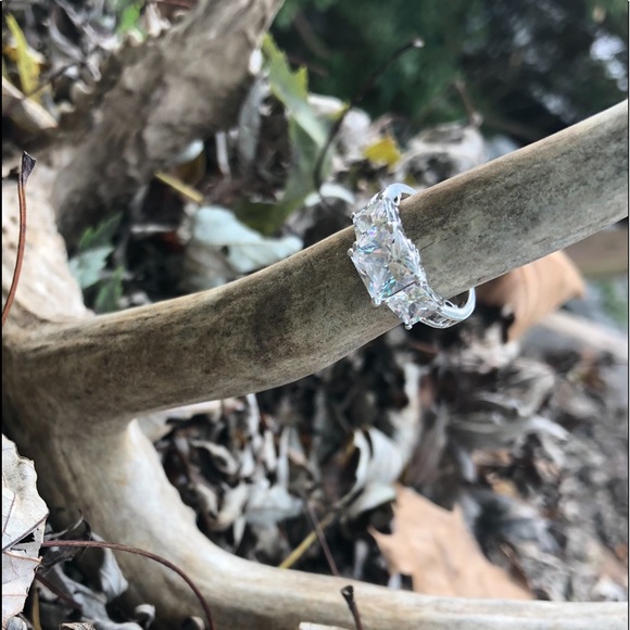 Engagement Ring - Picture 3 of 4